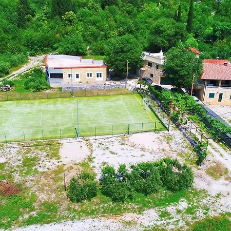Kokanovi Dvori Ploce (Dubrovnik-Neretva)