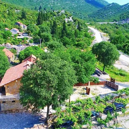Kokanovi Dvori *
