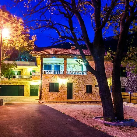 Kokanovi Dvori *